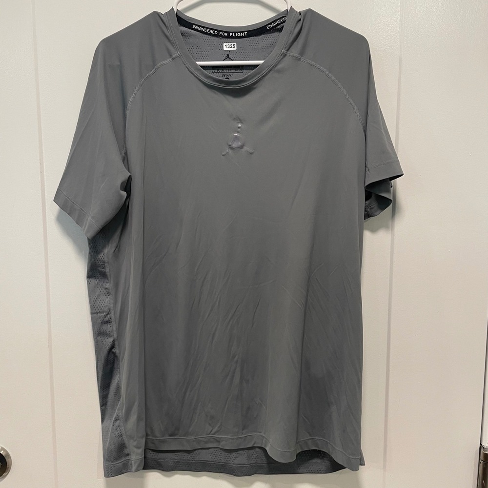Jordan Training Dri-FIT Fitted Shirt Mens XL Gray‎ Short Sleeve Mesh Back 6/30